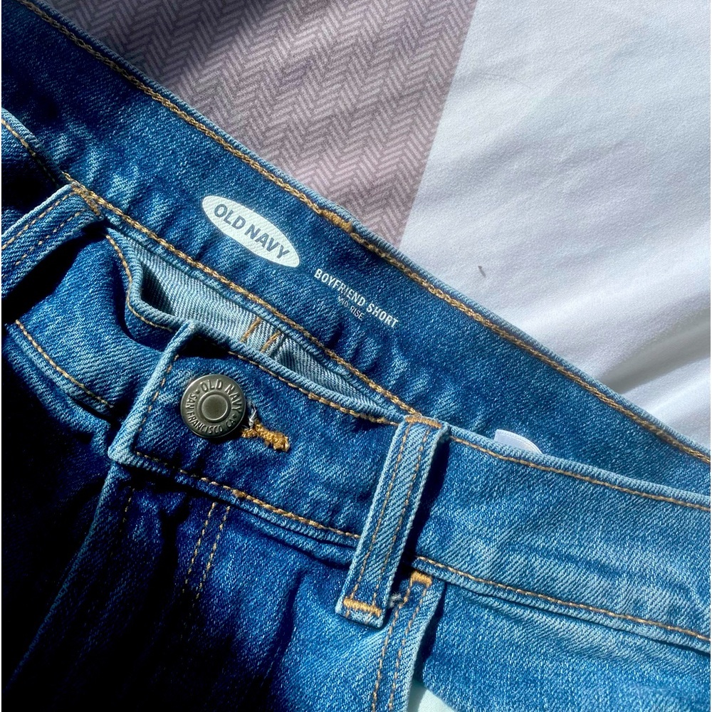 Blue Old Navy Mid-Rise Boyfriend Shorts